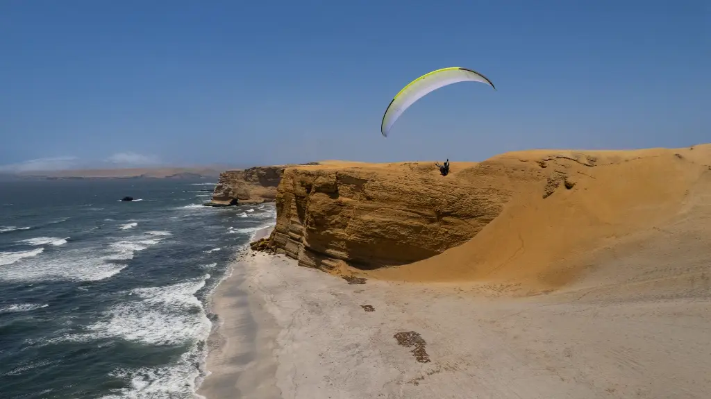 UP_Meru2-23-ThomasSchwarzer-Paracas-4.webp