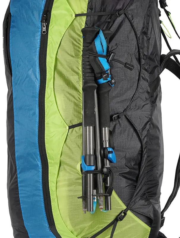 3_UP_light_bag_Sticks_lowres.webp